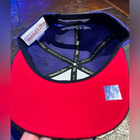 Toronto Raptors Mitchell & Ness Snapback - Picture 2 of 2